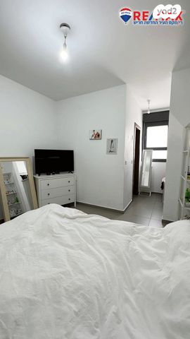 דירה, אלון, החורש, חריש