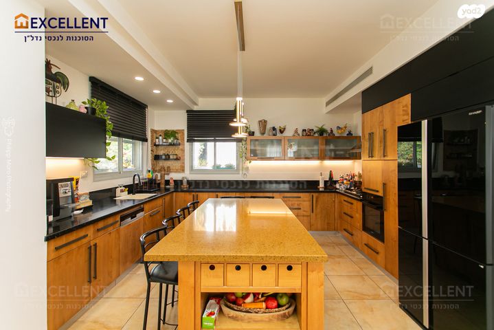 גג/ פנטהאוז, רמות יצחק, נשר