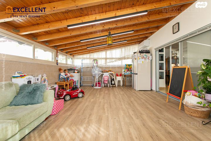 גג/ פנטהאוז, רמות יצחק, נשר