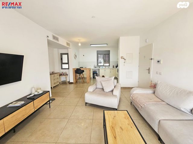 גג/ פנטהאוז, שוהם 58, אבני חן, חריש