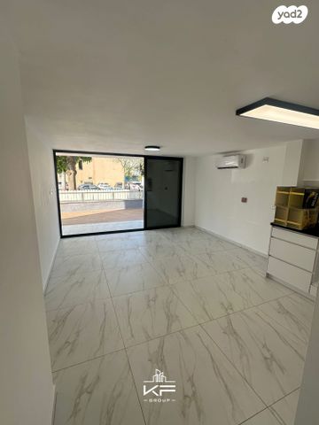 בניין מגורים, רשפים, התקוה, בית יעקב, נווה צה"ל, תל אביב יפו