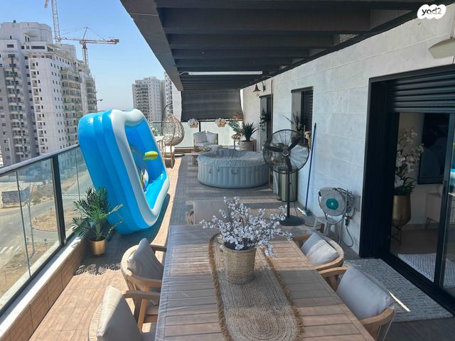 גג/ פנטהאוז, דרך ארץ, עיר היין, אשקלון