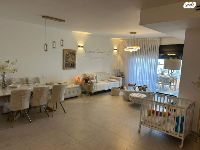 גג/ פנטהאוז, דרך ארץ, עיר היין, אשקלון