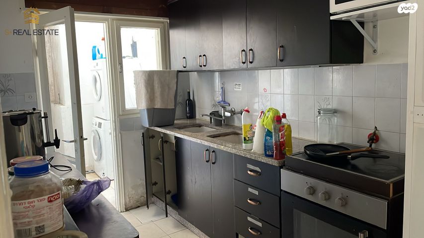 דירה, לבוש מרדכי, גאולה, ירושלים