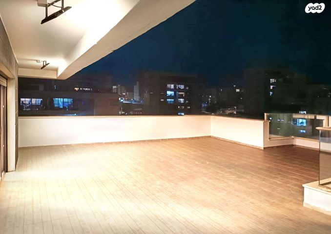 גג/ פנטהאוז, תאנה, החורש, חריש