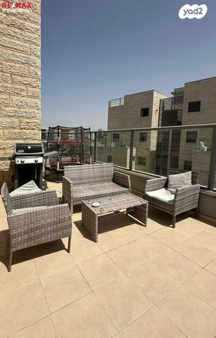 דופלקס, שוהם, אבני חן, חריש