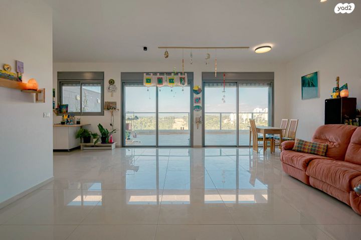 גג/ פנטהאוז, סביון 41, הפרחים, חריש