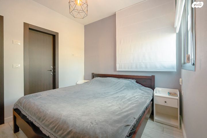 דירה, לוטם 33, הפרחים, חריש