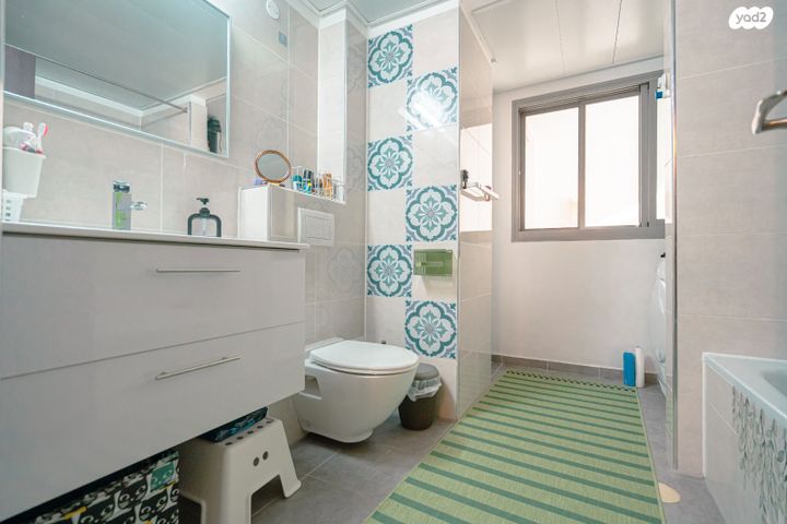 דירה, לוטם 33, הפרחים, חריש