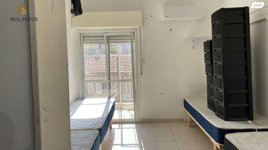 דירה, לבוש מרדכי, גאולה, ירושלים