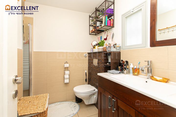 גג/ פנטהאוז, רמות יצחק, נשר