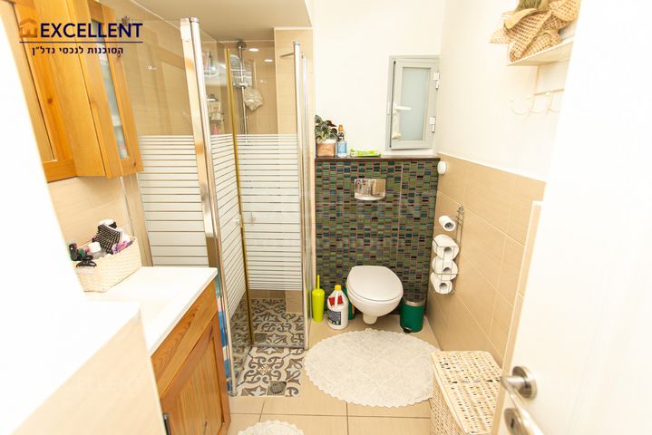 גג/ פנטהאוז, רמות יצחק, נשר