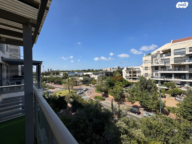 דירה, כפר סבא