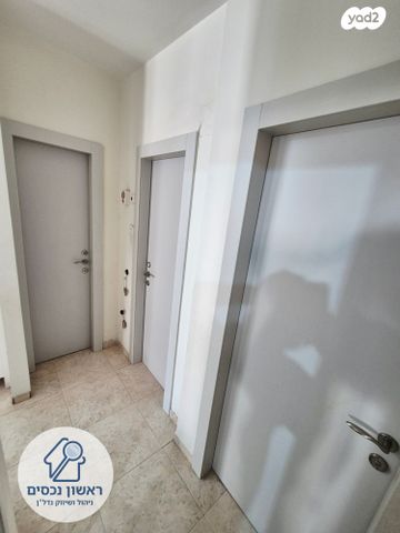 דירה, שעריים, רחובות