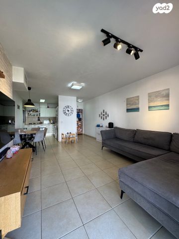 דירה, כפר סבא