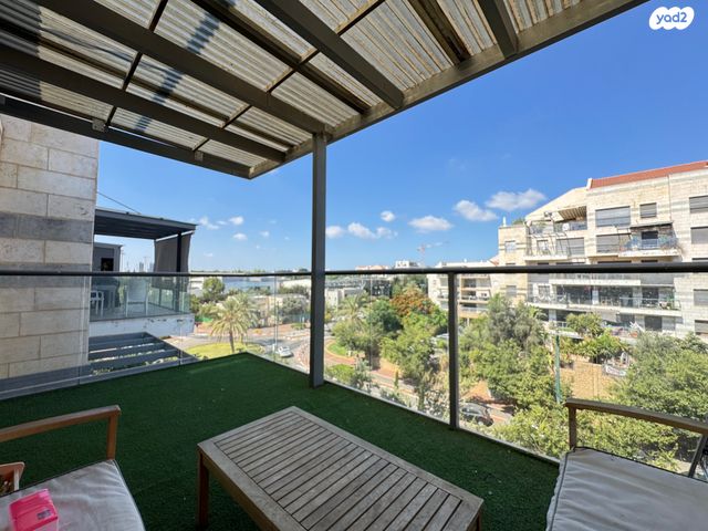 דירה, כפר סבא הצעירה, כפר סבא