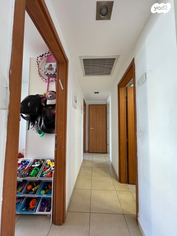 דירה, כפר סבא