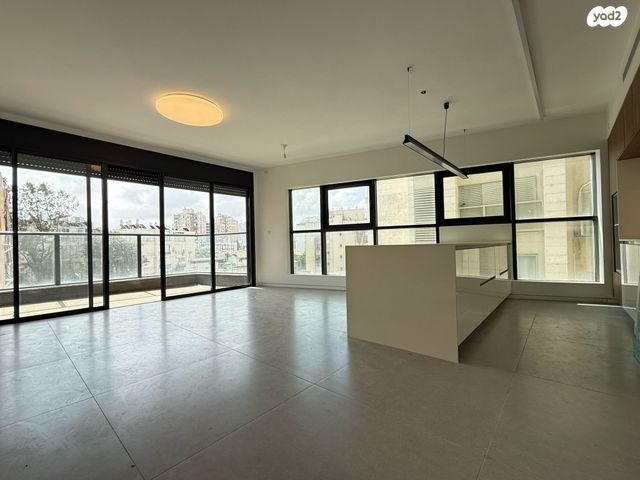 דירה, ארלוזורוב, רוטשילד עצמאות, בת ים