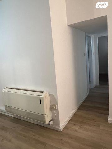 דירה, אנה פרנק, נאות יהודית ונווה ארזים, חולון