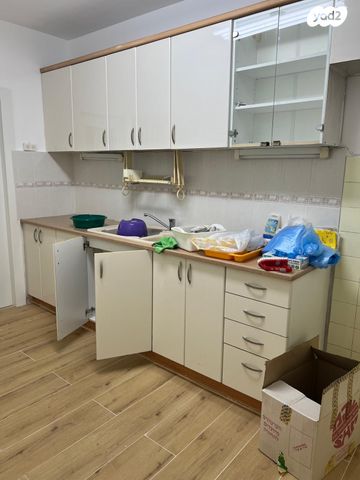 דירה, אנה פרנק, נאות יהודית ונווה ארזים, חולון