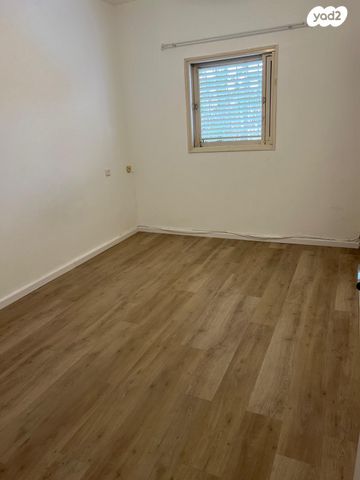 דירה, אנה פרנק, נאות יהודית ונווה ארזים, חולון