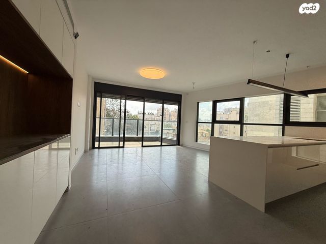 דירה, ארלוזורוב, רוטשילד עצמאות, בת ים