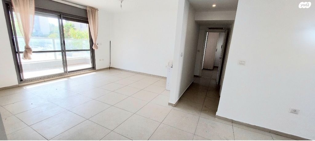 דירה, תאנה, החורש, חריש