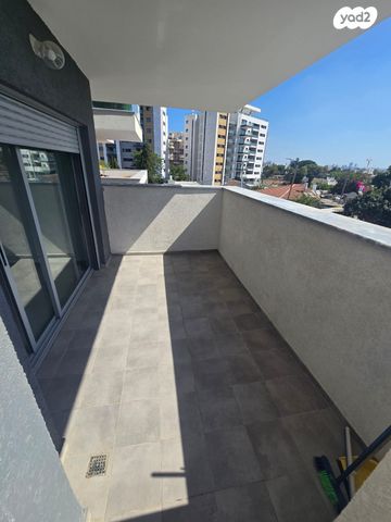 דירה, נס הרים, קרית שלום, תל אביב יפו