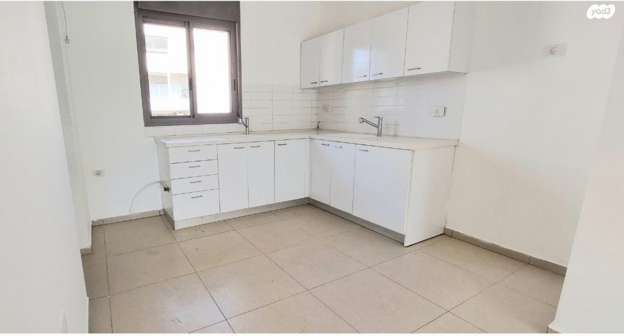 דירה, תאנה, החורש, חריש