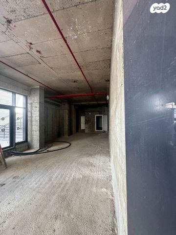 חנויות/ שטח מסחרי, הרצל, א' / צפון מזרח העיר, רחובות