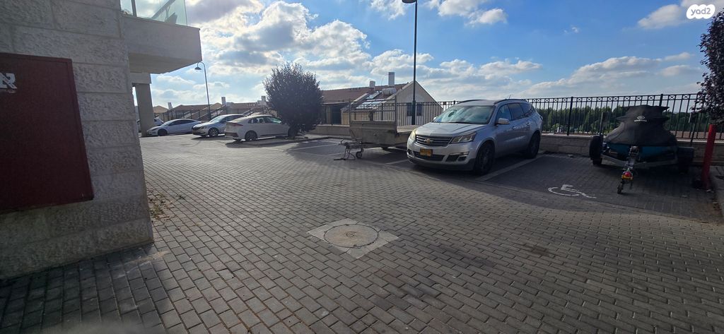 מודעת רכב שברולט טראוורס