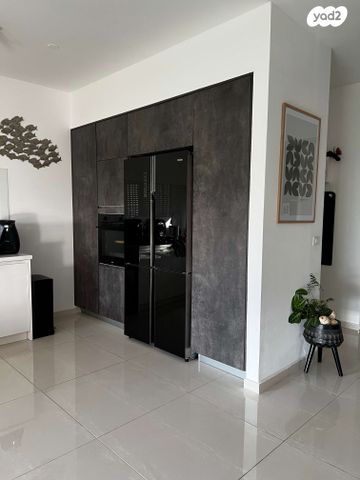 גג/ פנטהאוז, דרך הים 20, גני תקווה צפון, גני תקווה