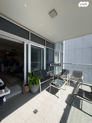 דירה, דרך מנחם בגין 144, מונטיפיורי, הרכבת, תל אביב יפו