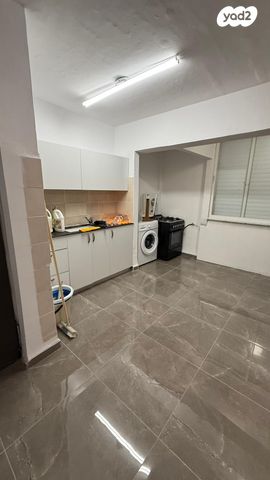 דירה, שדרות הרברט ליהמן 12, קרית ים ב', קרית ים