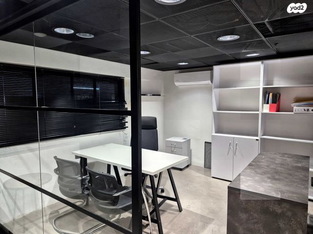 משרדים, הוד השרון