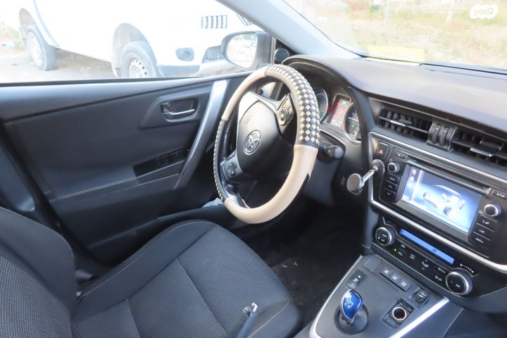 טויוטה אוריס