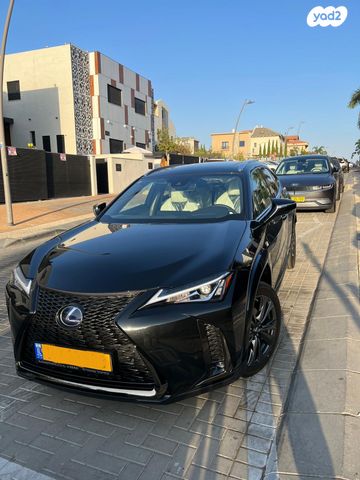 UX F-Sport 250h היברידי אוט׳ 2.0 (152 כ״ס)