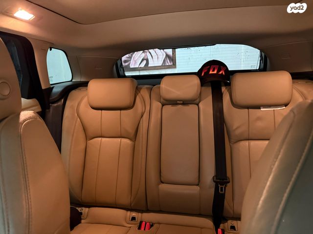 לנד רובר ריינג' רובר איווק