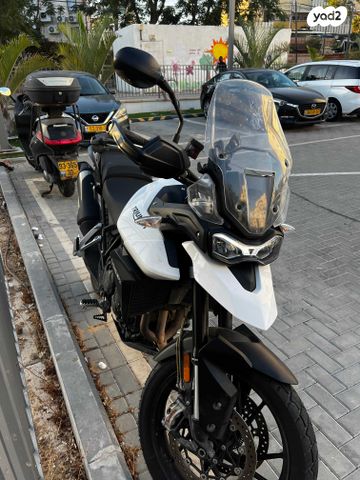 טריומף Tiger 900