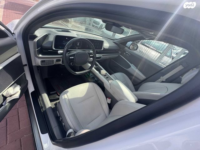 יונדאי איוניק 6