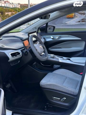 ג׳ילי Geometry C