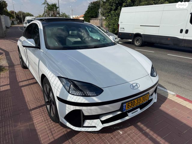 יונדאי איוניק 6