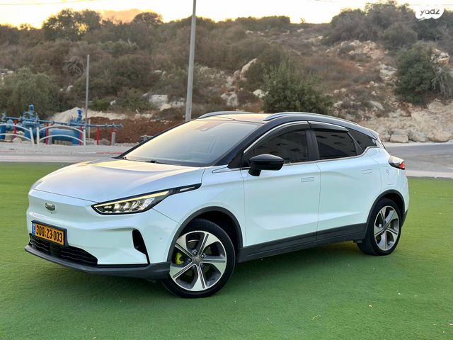 מודעת רכב ג׳ילי Geometry C