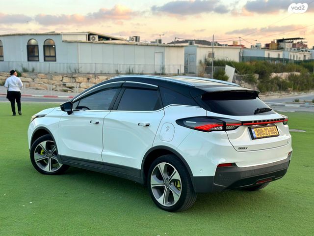 ג׳ילי Geometry C