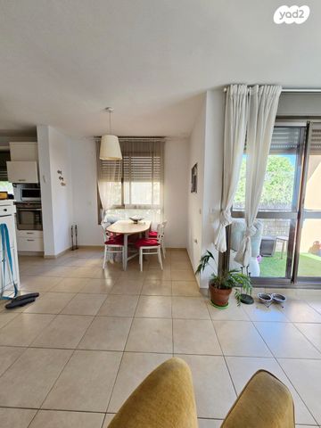 גג/ פנטהאוז, הפרדס 16, צור משה, צור משה