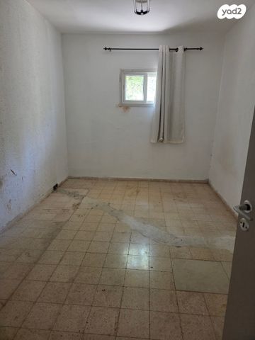 דירה, קרן היסוד 6, שיכון ב', קרית שמונה