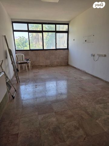 דירה, קרן היסוד 6, שיכון ב', קרית שמונה