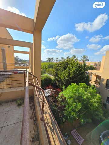 גג/ פנטהאוז, הפרדס 16, צור משה, צור משה