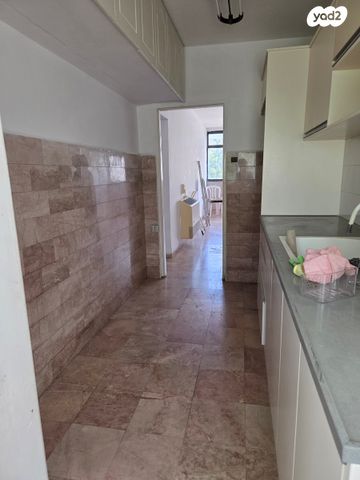 דירה, קרן היסוד 6, שיכון ב', קרית שמונה