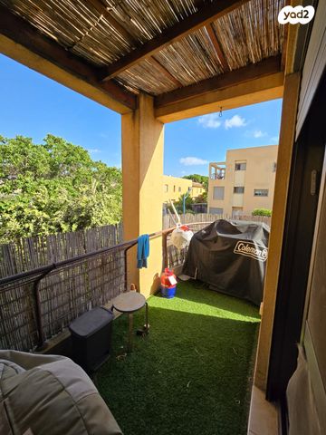 גג/ פנטהאוז, הפרדס 16, צור משה, צור משה